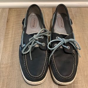 Sperry Top Sider Navy Boat Shoes in size 8